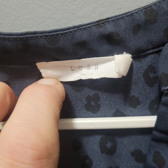 Lush Dark Grey and Black Leopard Print Blouse M - Picture 3 of 5